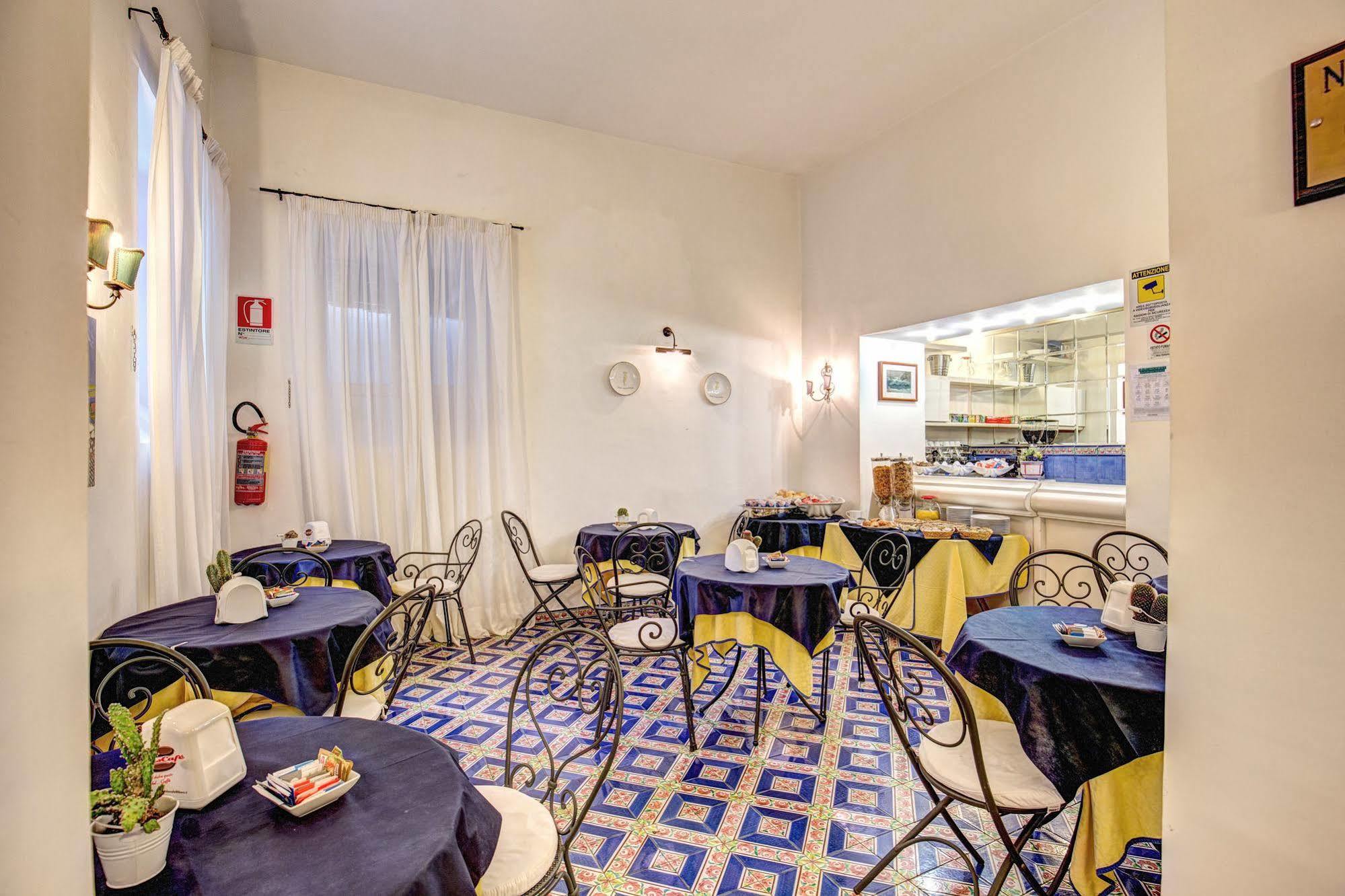 Hotel Casa Caprile Анакапри Екстериор снимка